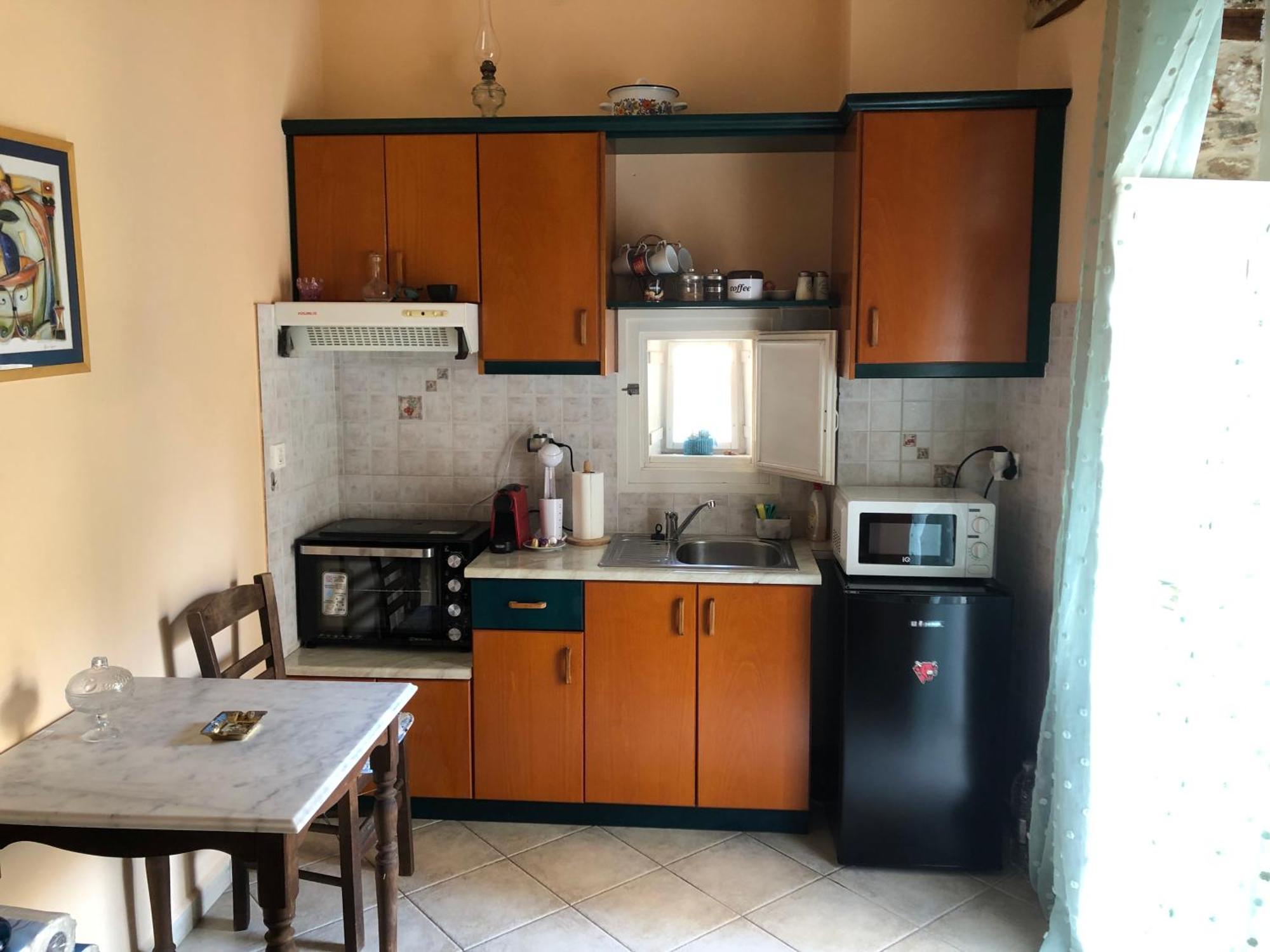 1872 - Agnes, Cozy Stony Apartment With Balcony Ермополи Екстериор снимка